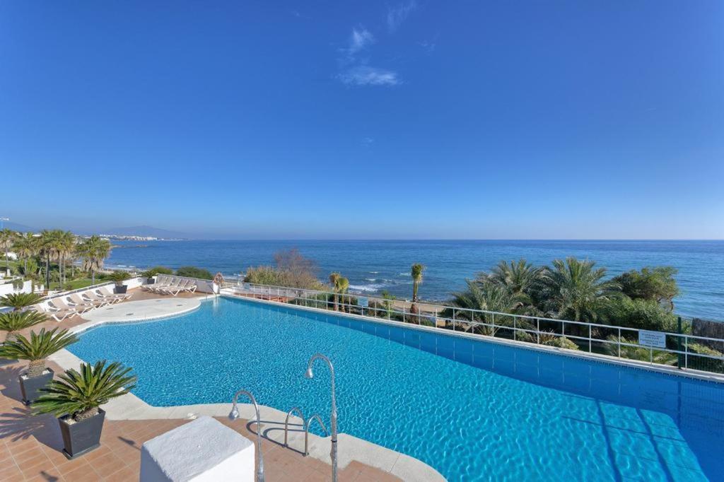 Frontline Beach Apartment - Sinfonia Del Mar Estepona Buitenkant foto